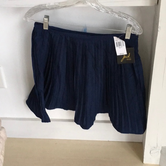 New with tags Navy pleated polyester skirt - Picture 1 of 6